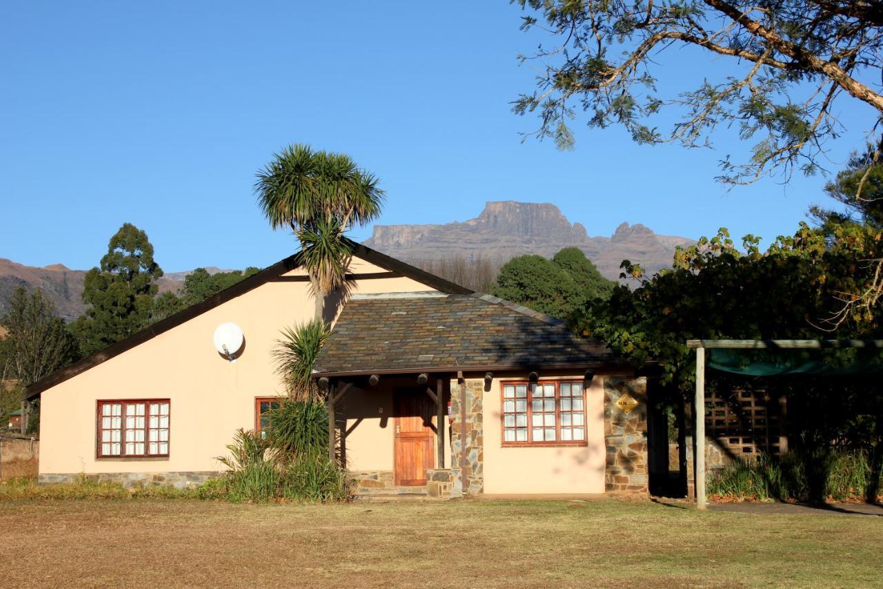 Wits End Mountain Resort Champagne Valley Buitenkant foto
