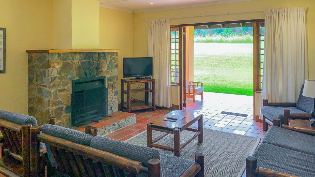Wits End Mountain Resort Champagne Valley Buitenkant foto