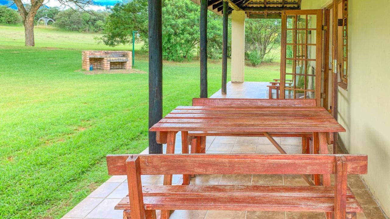 Wits End Mountain Resort Champagne Valley Buitenkant foto
