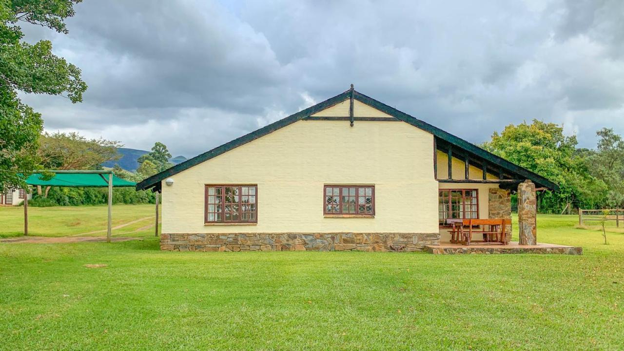 Wits End Mountain Resort Champagne Valley Buitenkant foto