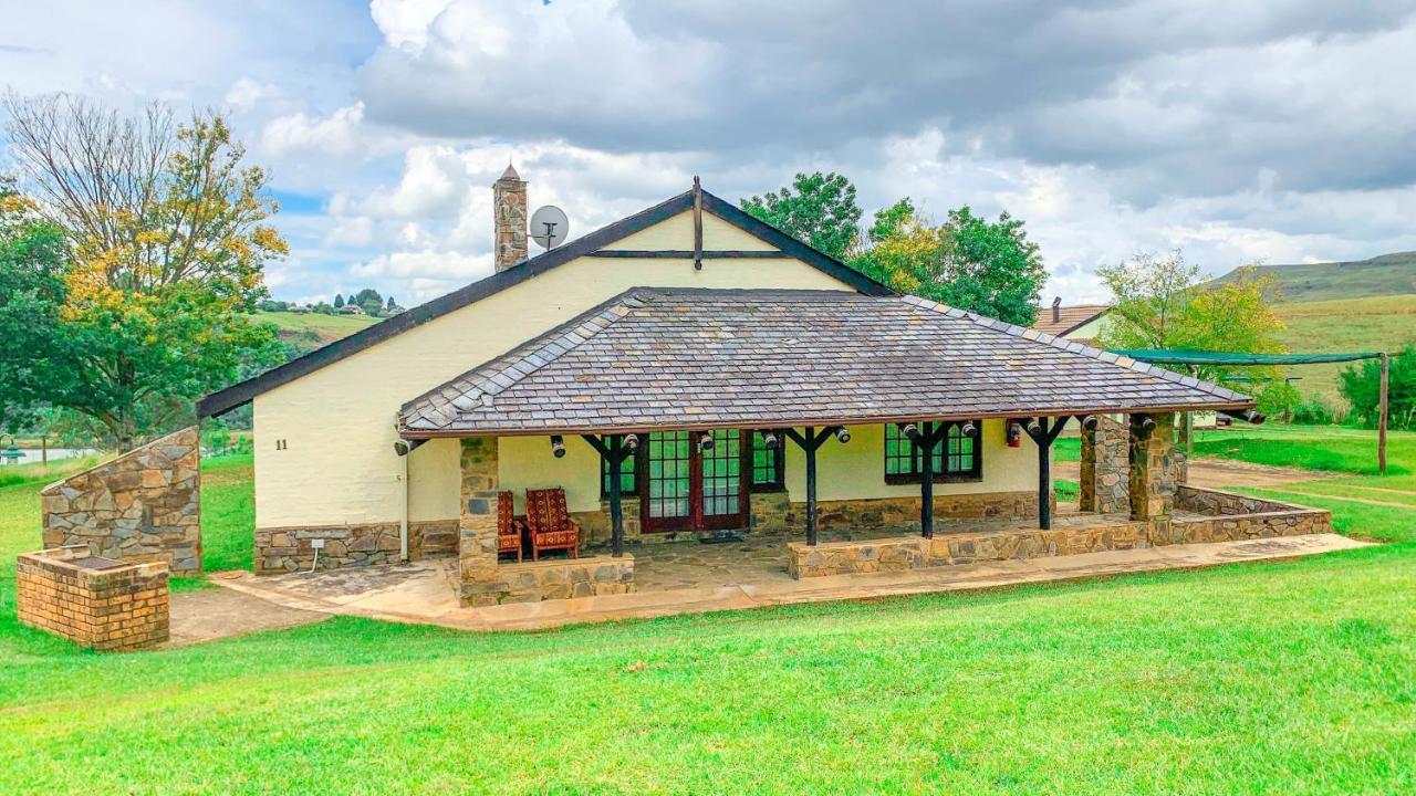 Wits End Mountain Resort Champagne Valley Buitenkant foto