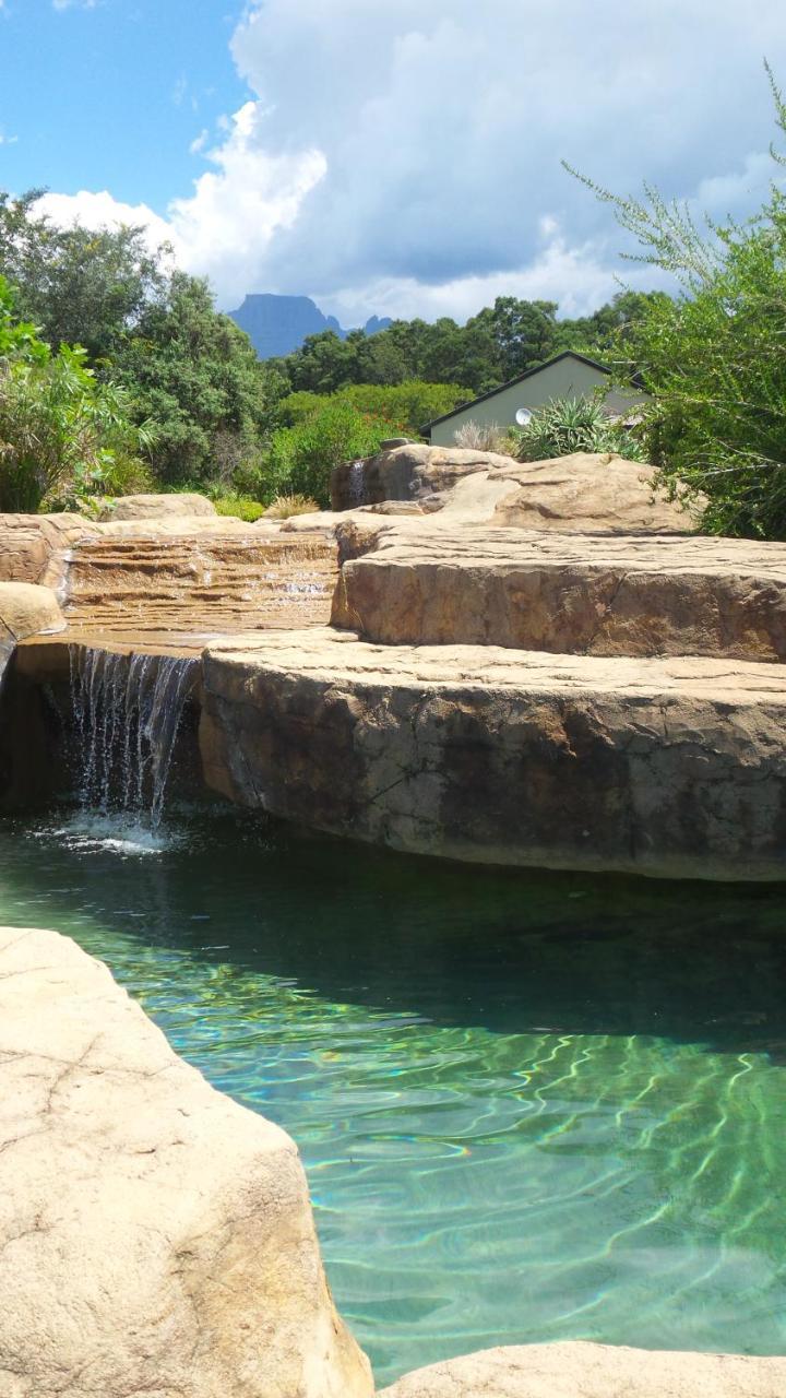 Wits End Mountain Resort Champagne Valley Buitenkant foto