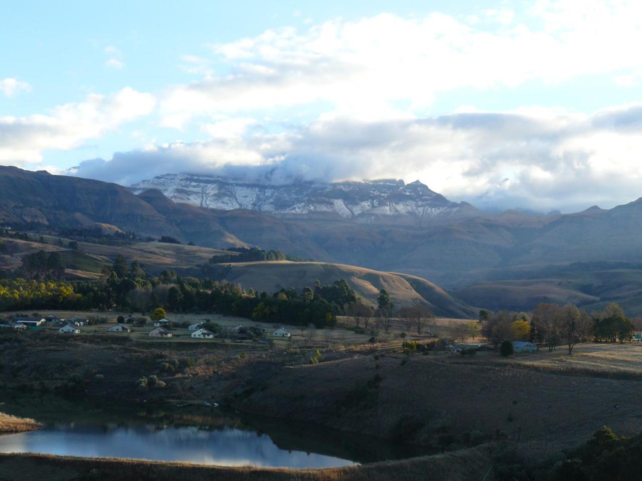 Wits End Mountain Resort Champagne Valley Buitenkant foto