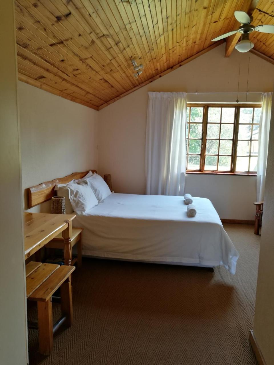 Wits End Mountain Resort Champagne Valley Buitenkant foto