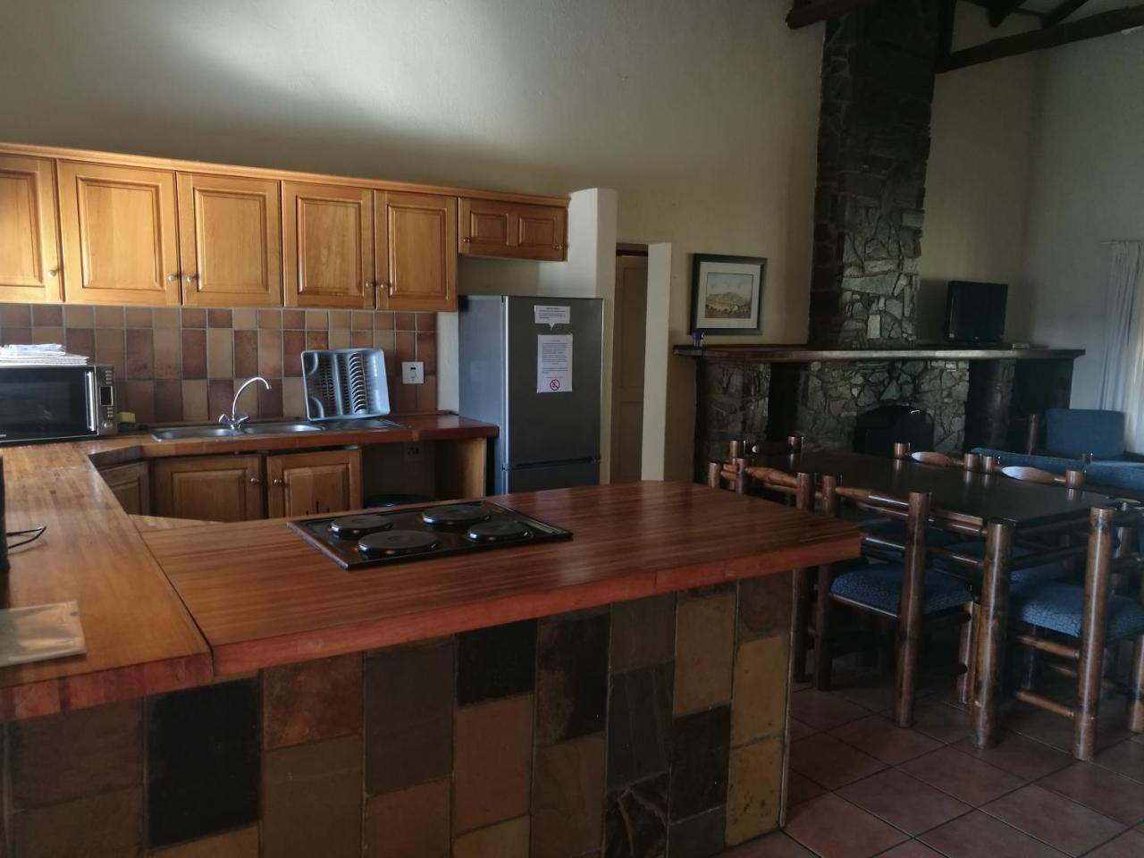 Wits End Mountain Resort Champagne Valley Buitenkant foto