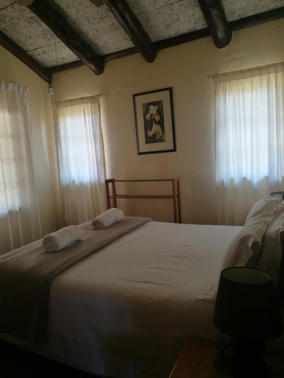 Wits End Mountain Resort Champagne Valley Buitenkant foto