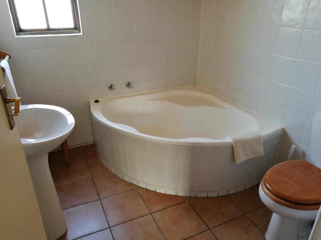 Wits End Mountain Resort Champagne Valley Buitenkant foto